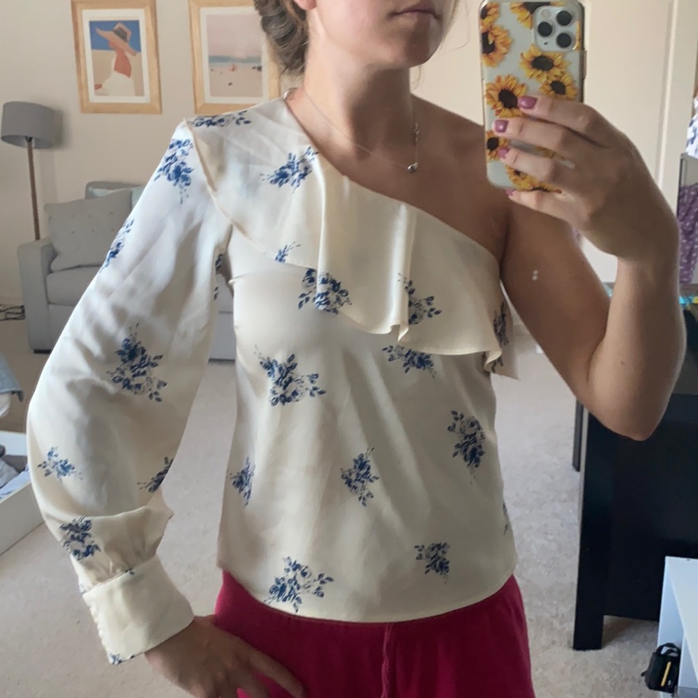 ASTR one shoulder top